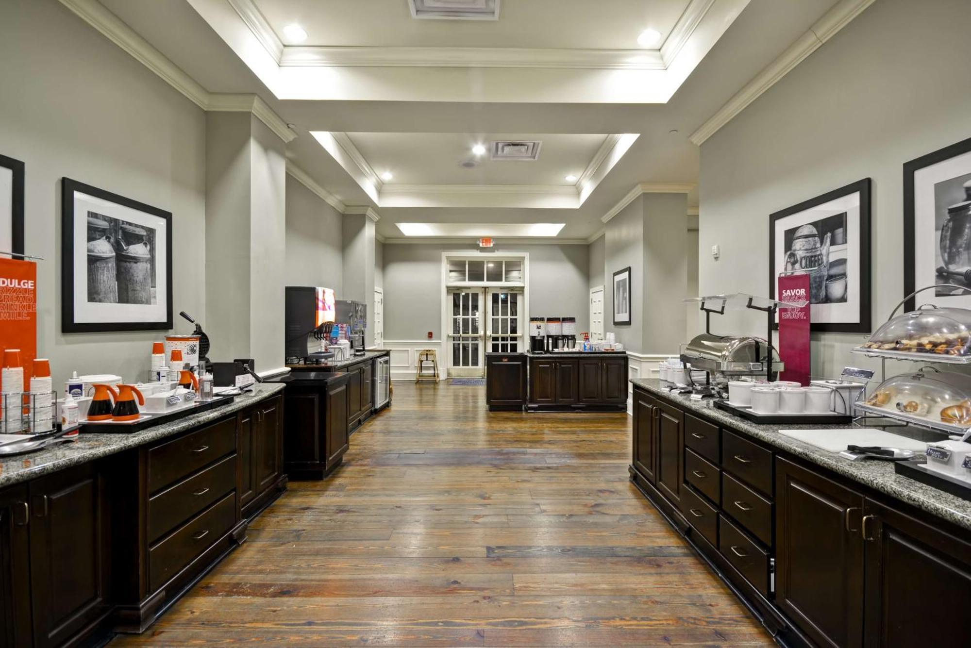 Hampton Inn & Suites Savannah Historic District Zewnętrze zdjęcie